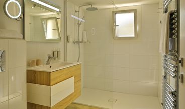Bild von Superior Room-1 Double Bed Non Refundable Free WiFi Breakfast buffet Free self parking