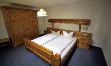 Bild von Double Room-1 King Bed and 1 Twin Sofa Bed Breakfast buffet Free self parking