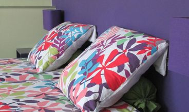 Bild von Double Room, 2 Twin Beds, Shared Bathroom (Pistache)-2 Twin Beds Free WiFi Free self parking