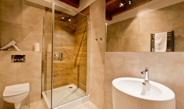Bild von Premium Quadruple Room-2 Twin Beds and 1 Double Sofa Bed Non Refundable Free WiFi Free self parking