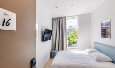 Bild von Double Room (171. Modern Room)-1 Queen Bed Non Refundable Free WiFi