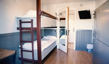 Bild von Four bedroom with shared bathroom
