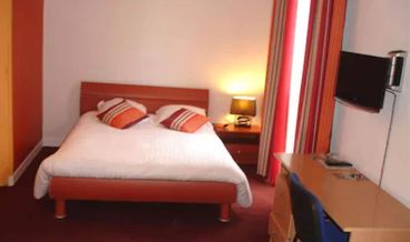 Bild von Standard Double Room, Bathtub-1 Double Bed Free self parking Free WiFi