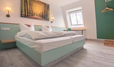 Bild von Economy Double or Twin Room-2 Twin Beds and 1 Queen Bed Free WiFi Free self parking