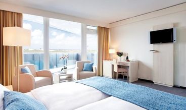 Bild von Comfort Double Room, Beach View-1 Double Bed Non Refundable Free WiFi Breakfast buffet Free high-speed internet