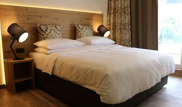 Bild von Suite, 1 Bedroom (Cleaning Fee 110 EUR)-2 Double Beds and 1 Twin Bed Non Refundable Free WiFi Free self parking