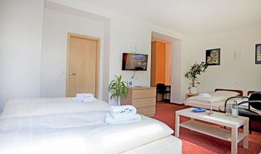 Bild von Double Room-1 Double Bed Free WiFi Breakfast buffet Free self parking