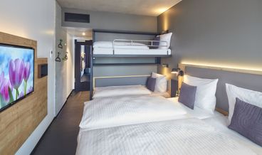 Bild von Superior Double Room-1 King Bed Non Refundable Free WiFi