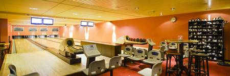 Bild von Kinderspaß und Bowlingbahn