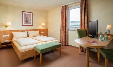 Bild von Double Room, Non Smoking-2 Double Beds Free WiFi Free self parking Free breakfast