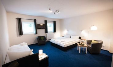 Bild von Double Room, Shared Bathroom (with private shower)-1 Double Bed Free WiFi Free self parking