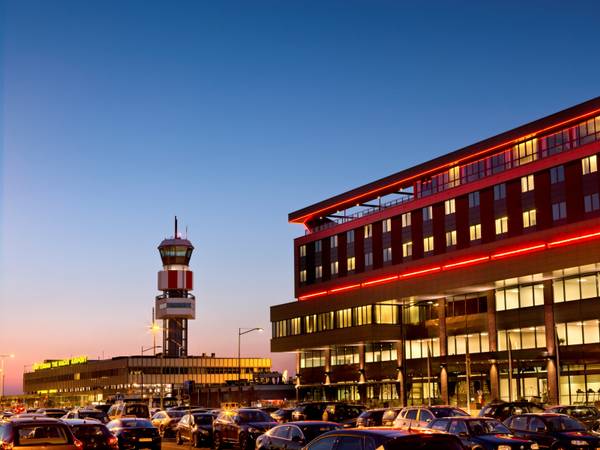 Fletcher Hotel-Restaurant Wings-Rotterdam - Komfort Zweibettzimmer - FRONT
