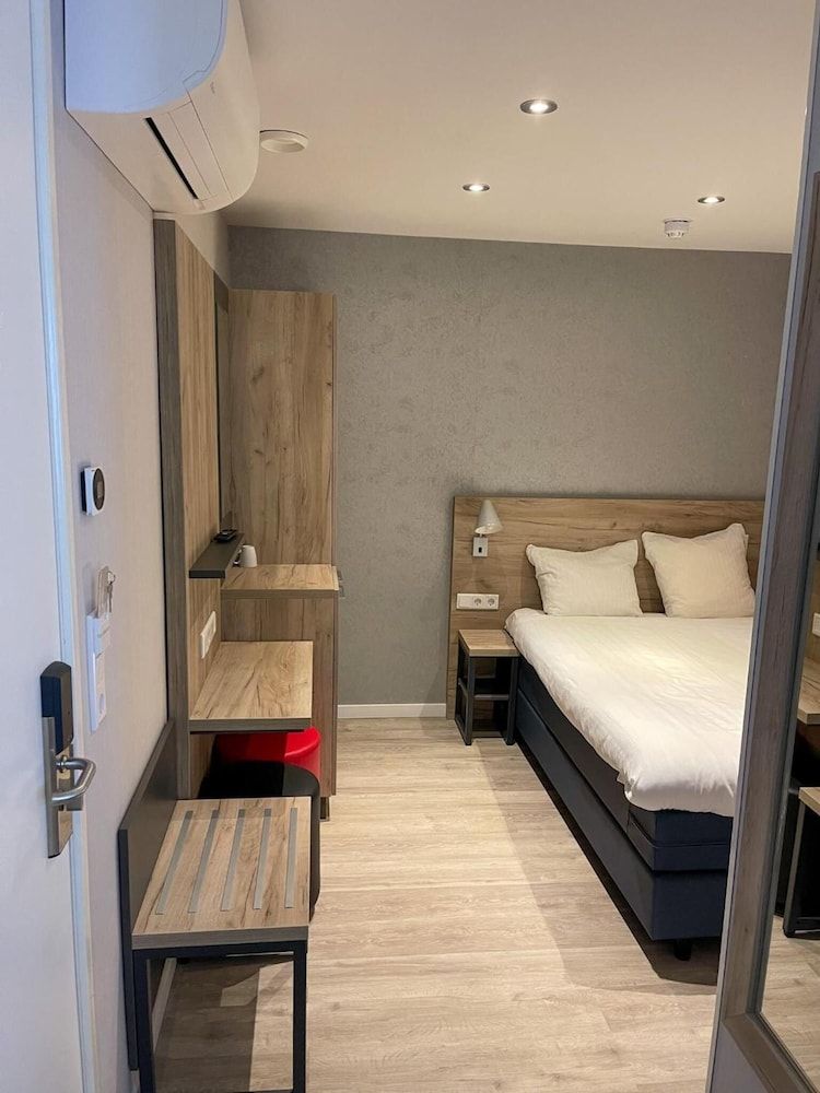 Bild von Doppelzimmer (small, without window)