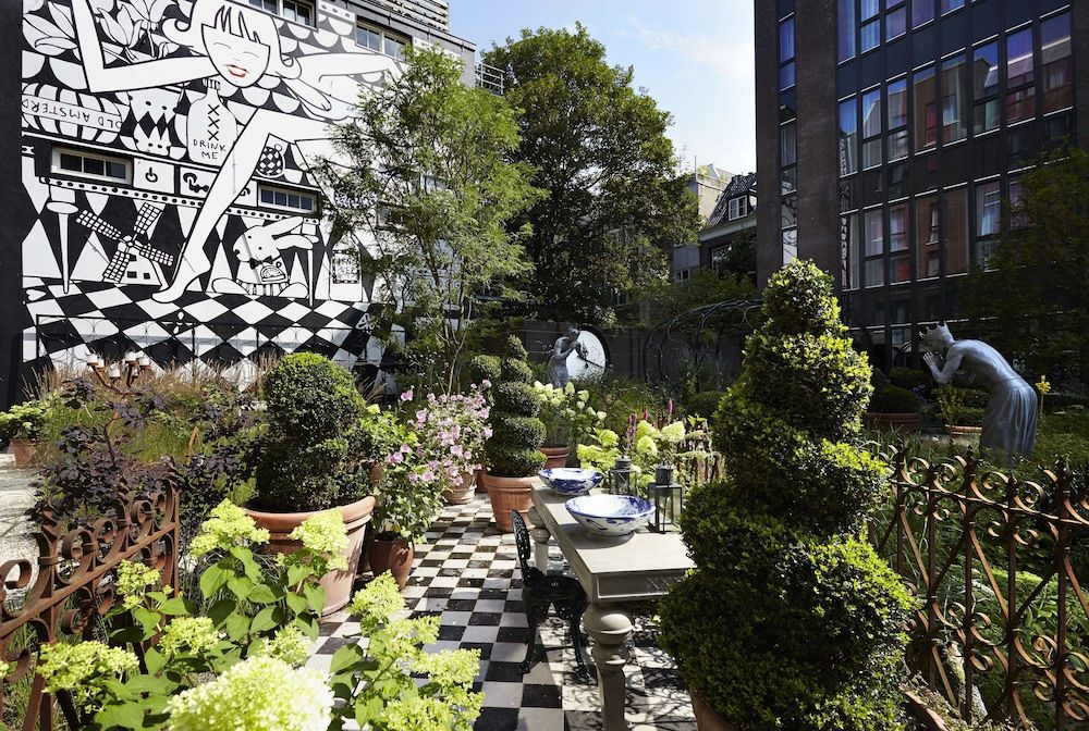 Bild von Zimmer, 1 Queen-Bett, Gartenblick