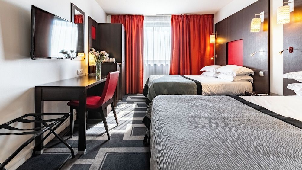 Bild von Standardzimmer, 2 Doppelbetten, Stadtblick
