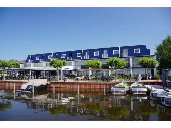 Fletcher Hotel-Restaurant Loosdrecht-Amsterdam - Dinner Special light - FRONT