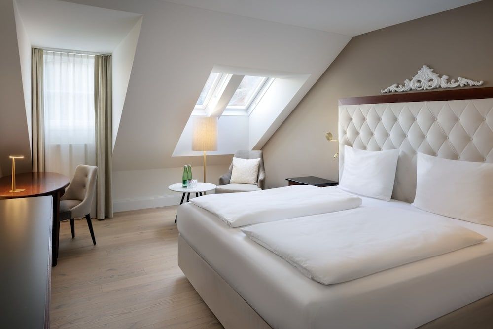Bild von Superior-Zimmer, 1 King-Bett, Gartenblick