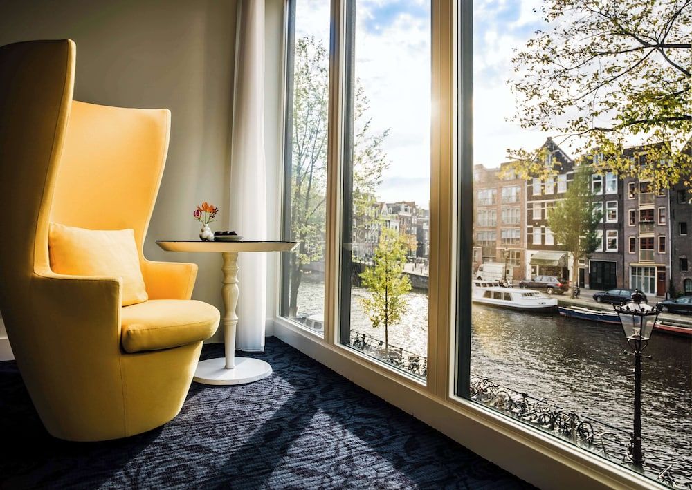 Bild von Zimmer, 1 Queen-Bett, Kanalblick