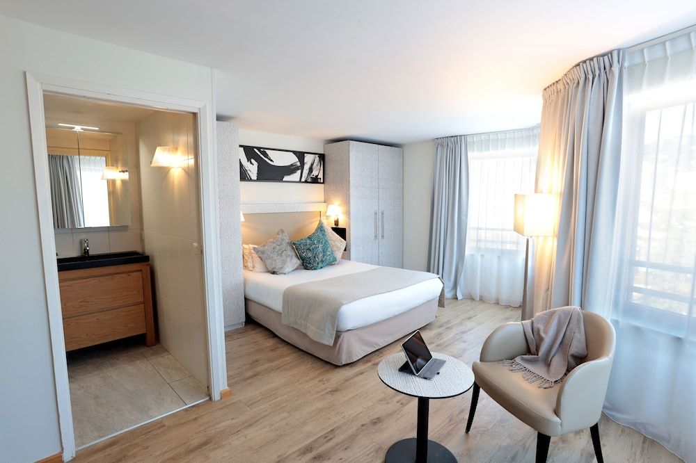 Bild von Familienzimmer, 2 Schlafzimmer, 2 Bäder, Stadtblick