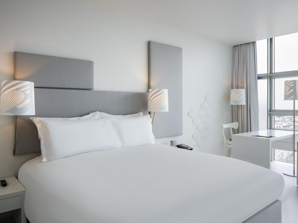 Bild von SO/ Cosy, Ferris Wheel View (Room)