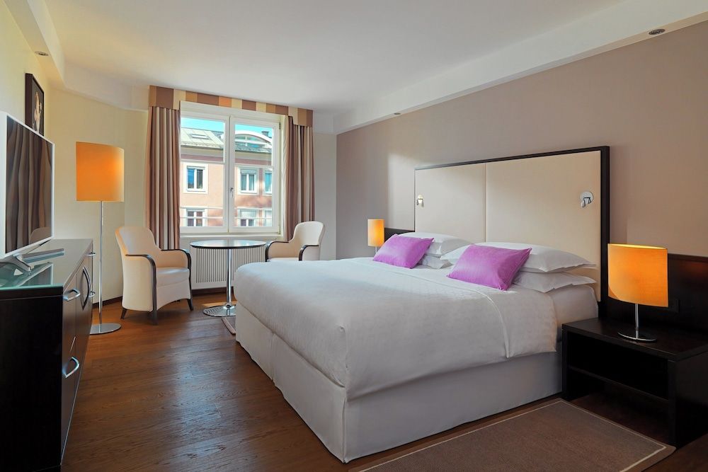 Bild von Club-Zimmer, 1 King-Bett, Nichtraucher