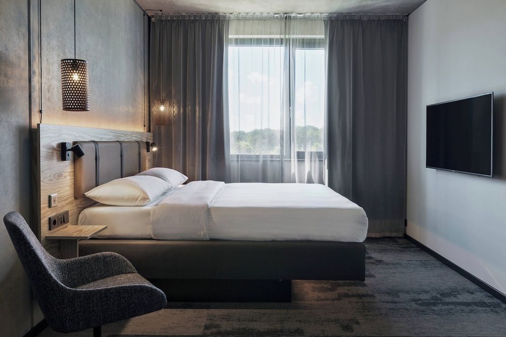 Bild von Zimmer, 1 Queen-Bett und Schlafsofa