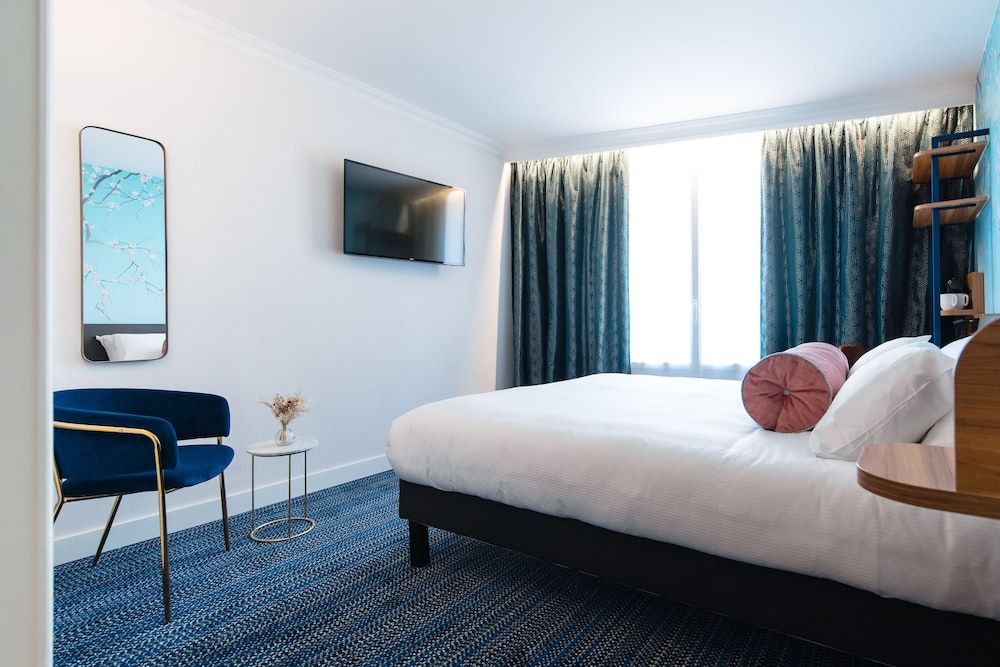 Bild von Executive-Dreibettzimmer (Eiffel Tower view)