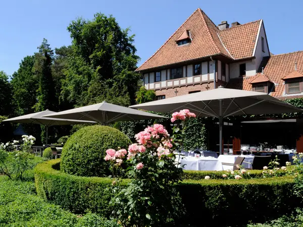 La Butte aux Bois - Dinner Deluxe Special - FRONT