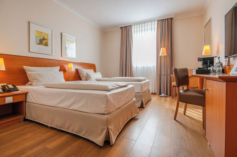 Bild von Business-Zimmer, 2 Einzelbetten, Gartenblick