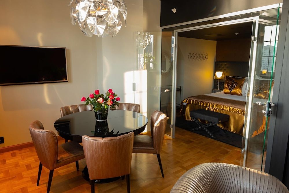 Bild von Suite, 1 Doppelbett und Schlafsofa, Eckzimmer