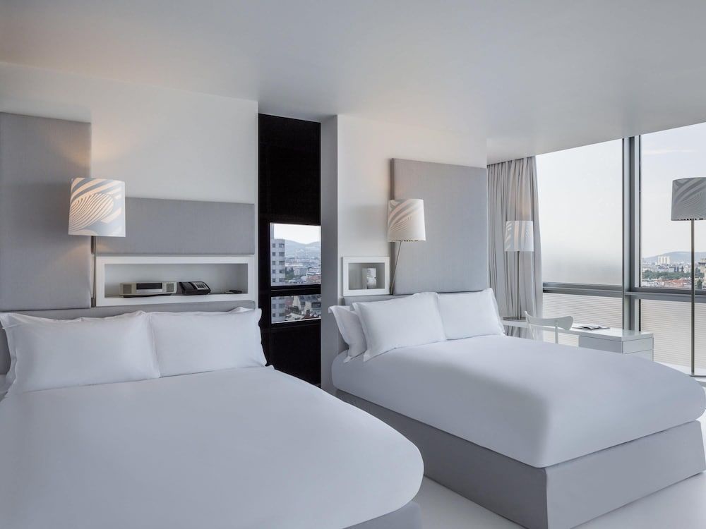 Bild von SO/ Urban, Ferris Wheel View (Room)