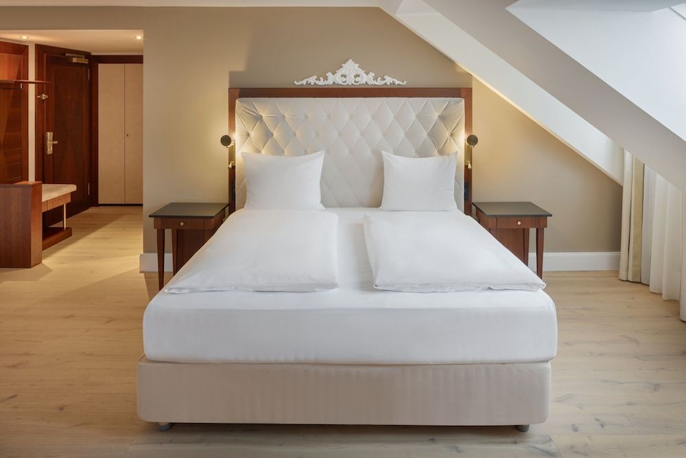 Bild von Superior-Suite, 1 King-Bett und Schlafsofa, Gartenblick