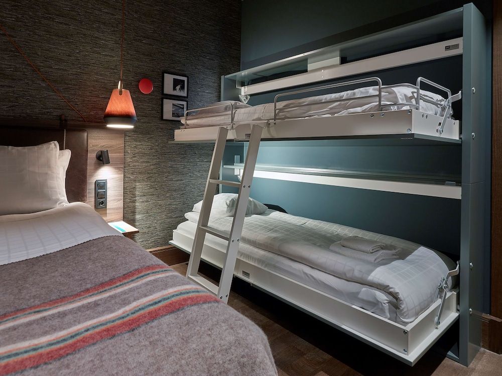 Bild von Zimmer (Spacious, King, Bunkbed, w/o window)