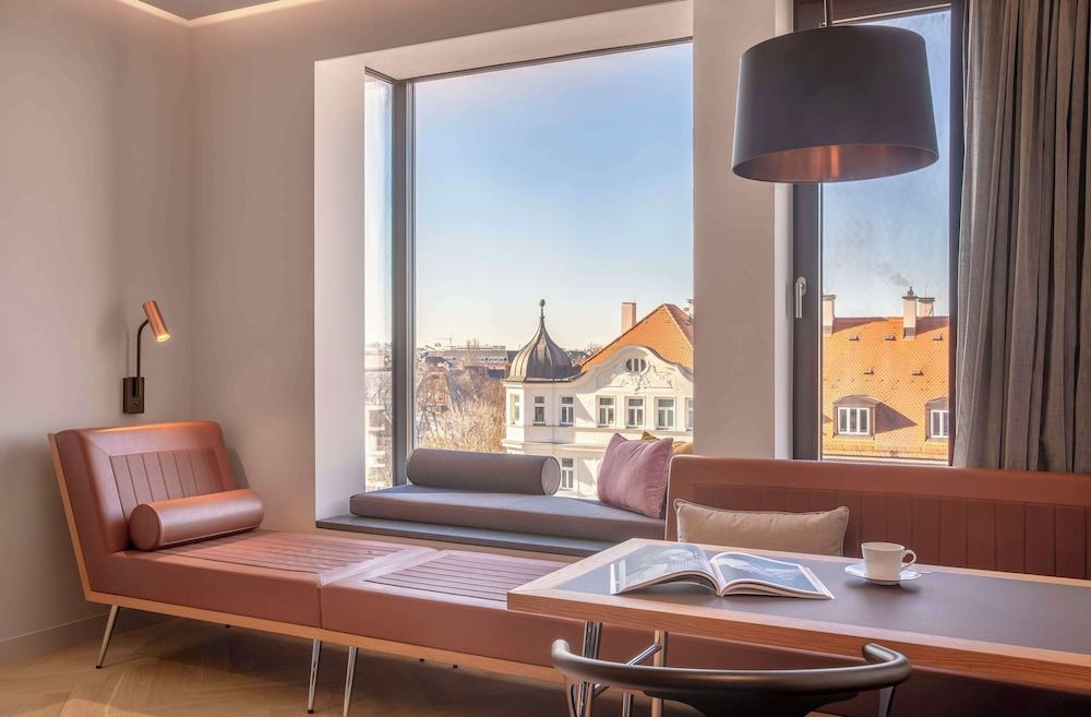 Bild von Zimmer, 1 King-Bett, Stadtblick