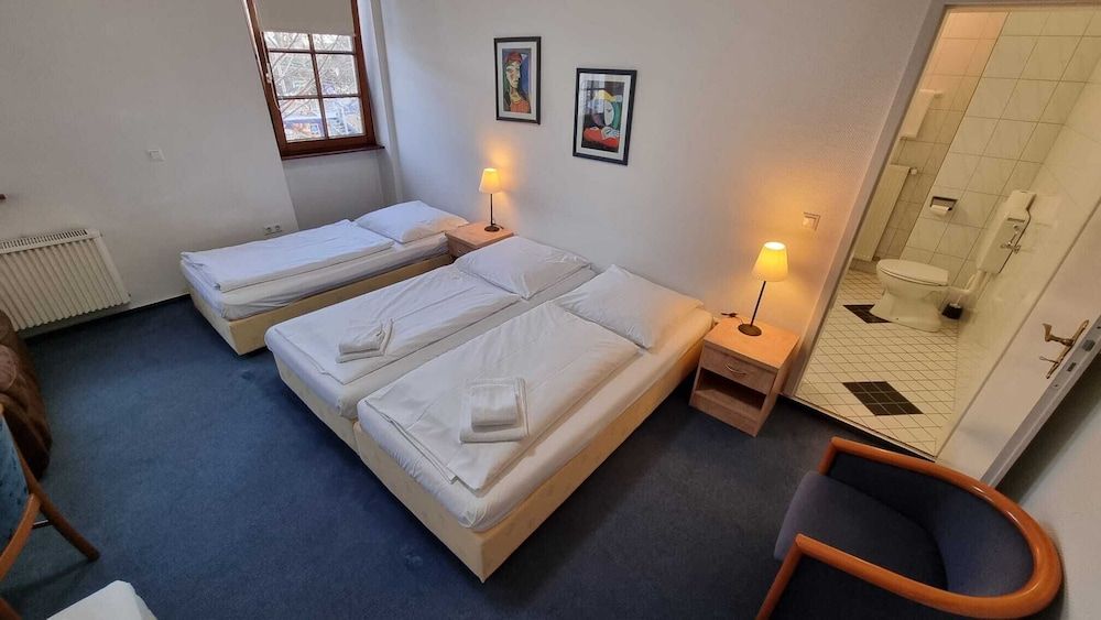 Bild von Comfort-Vierbettzimmer, eigenes Bad, Stadtblick