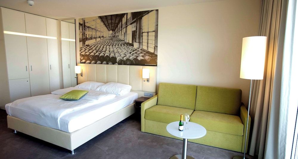 Bild von Familienzimmer, 1 Queen-Bett, Hafenblick
