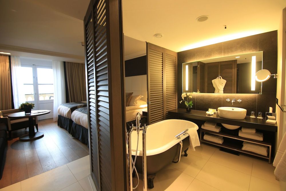 Bild von Classic-Zimmer, 2 Einzelbetten, Terrasse, Hafenblick